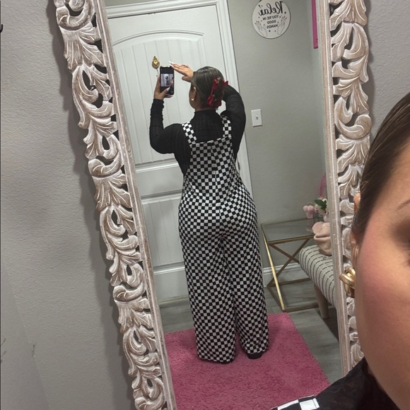 Checkered Wide Leg Overalls - Picture 8 of 8